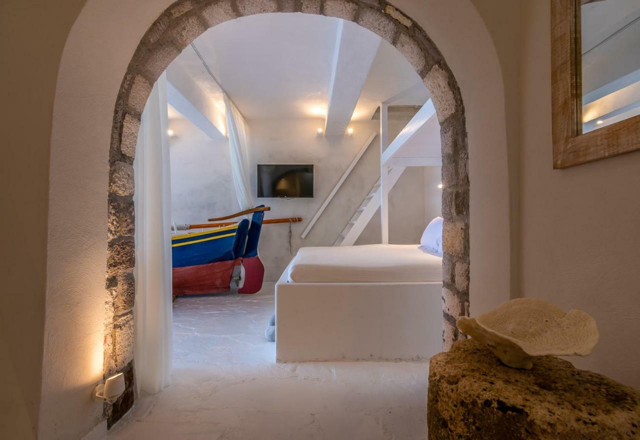 Neosikos Amazing Beach House In Milos Island Villa Klima  Eksteriør billede