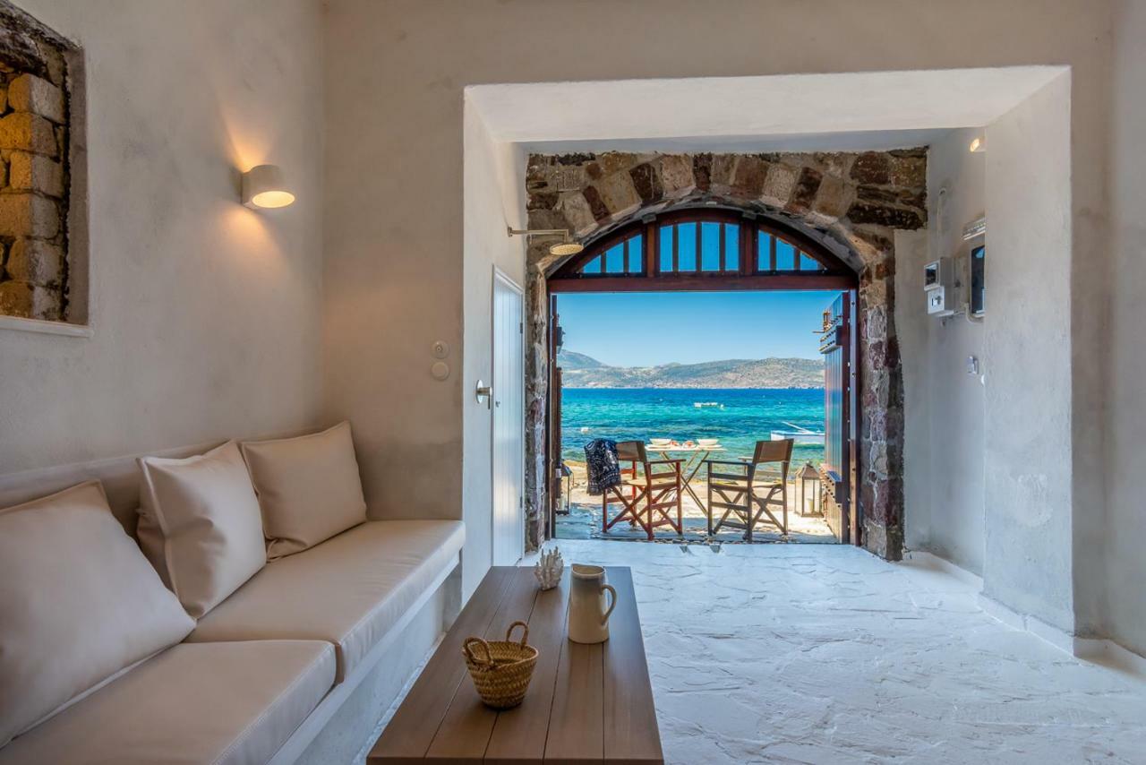 Neosikos Amazing Beach House In Milos Island Villa Klima  Eksteriør billede