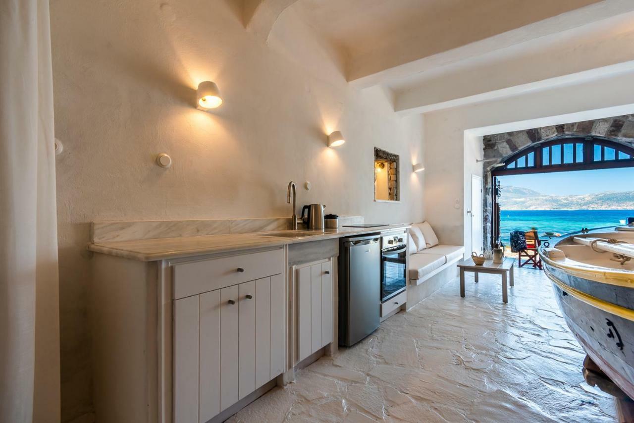 Neosikos Amazing Beach House In Milos Island Villa Klima  Eksteriør billede